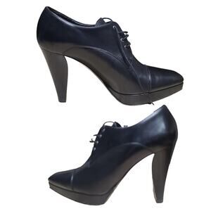 Donald Pliner Haiden Black Leather Italian Made Lace 4 1/2 Heels Pumps Shoes 10